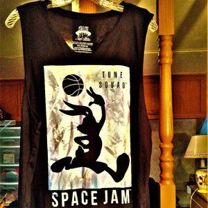 NWOT! WOMENS 2XL SPACE JAM BLACK SLEEVELESS TSHIRT